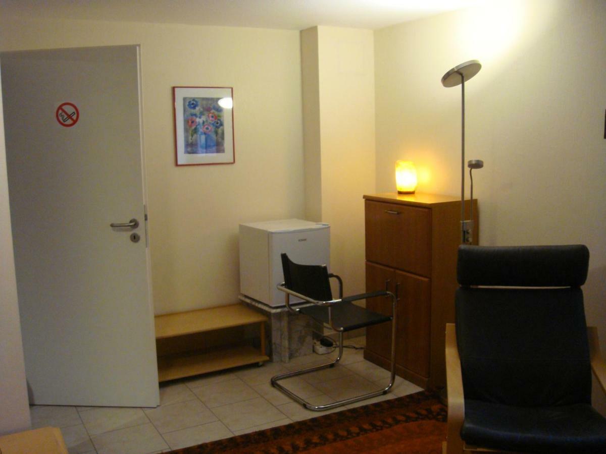 Messezimmer Ratingen Exterior foto